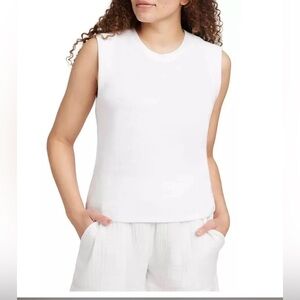 Faherty white top Xs NWT